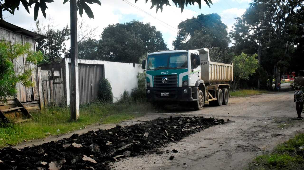 Camacã: Moradores do Jardim Cruzeiro (Posto Mangueira) comemoram a chegada do calçamento